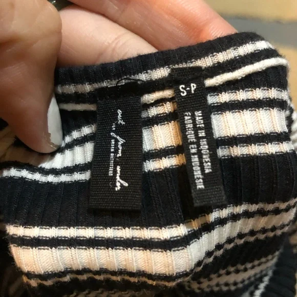 Urban Outfitters Striped Body Suit - Picture 4 of 4